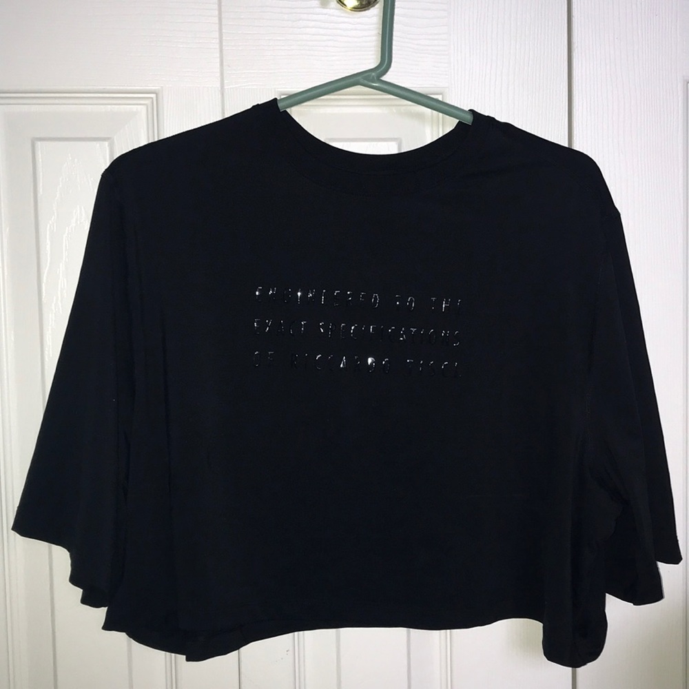 Black short sleeve nike crop top (Ricardo Tisci)